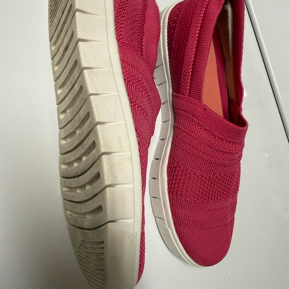 Ryka Women's Fuchsia Slip-On Sneakers 8W - Picture 4 of 4